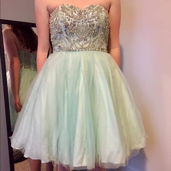 J’Adore Prom Dress - Picture 2 of 5